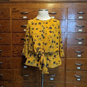 Harper pullover blouse Sz. Small